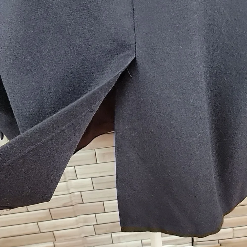 Man in wool Men's navy sport coat Jeffrey Cain style from Hamer's